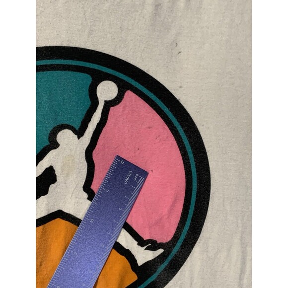 Nike Air Jordan T-shirt Medium White Multi-Colored Flight Club Runs Small Flaws - Picture 9 of 11